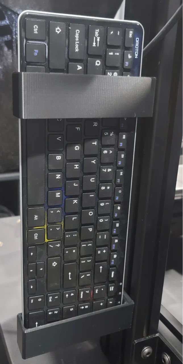 Vertical Keyboard Holder - Extruded Aluminum
