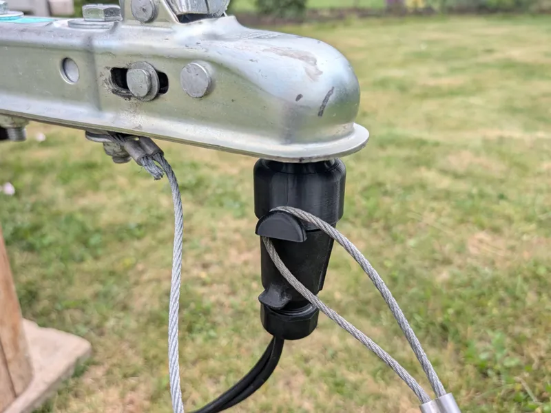 Safety ball - 7pin connector holder (2 in 1)