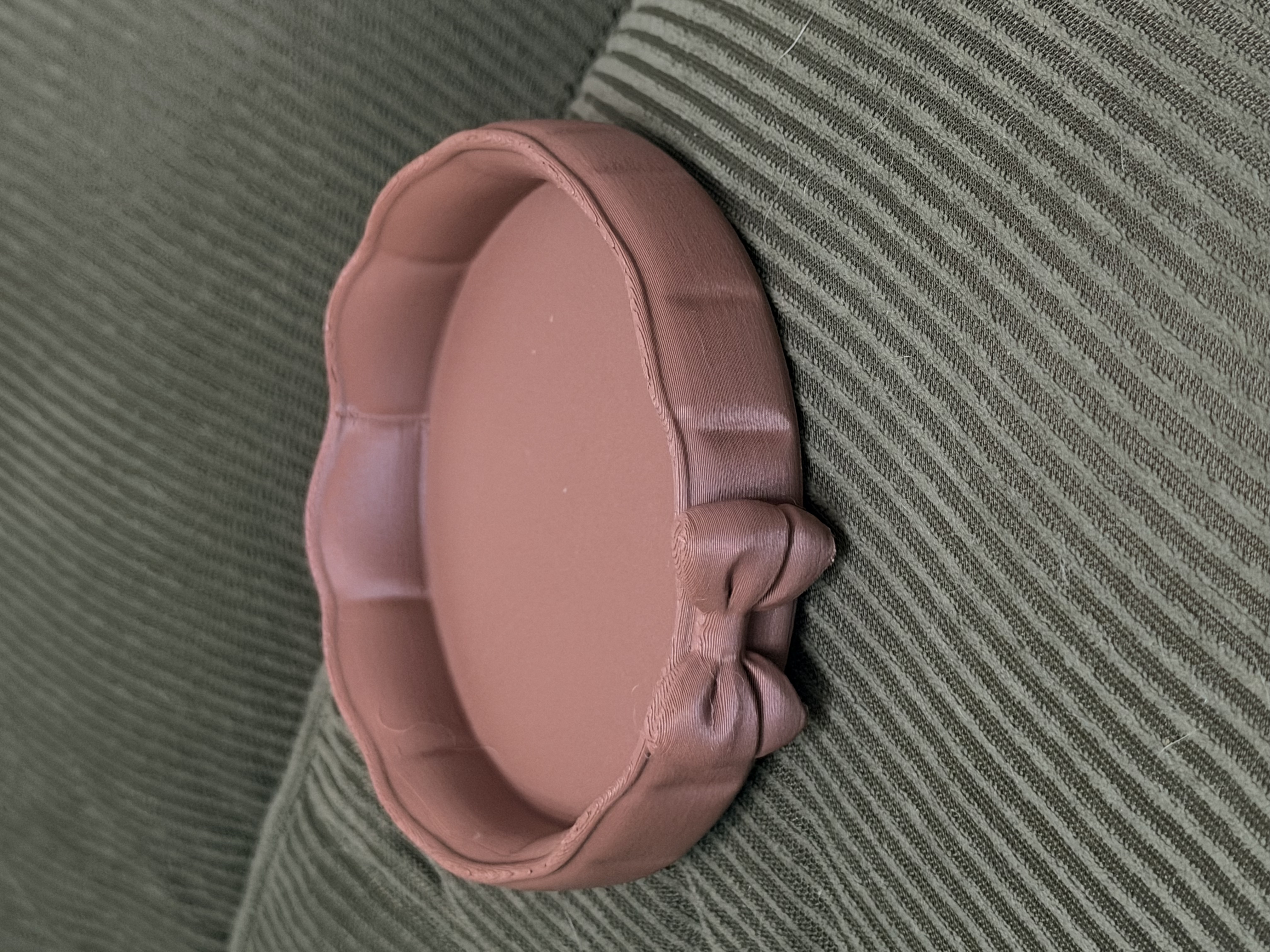 Miniatura 1 do modelo 3D 软包蝴蝶结收纳盘