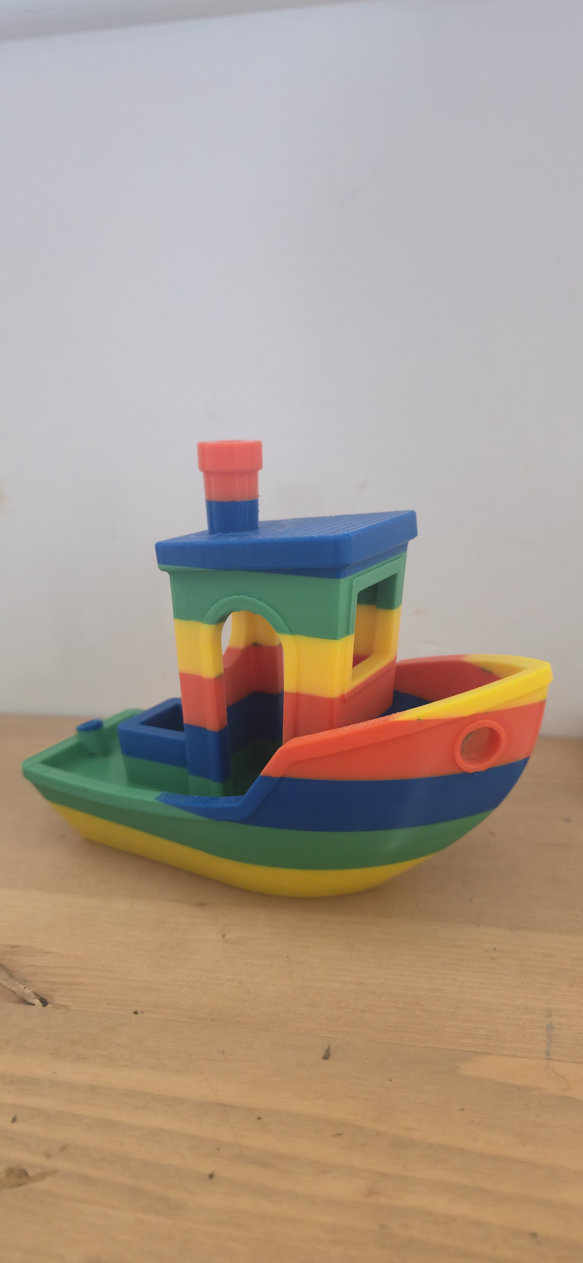 Miniatura 1 do modelo 3D Big Rainbow Benchy