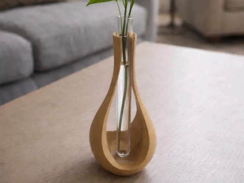 Ura Vase - Ikebana Style