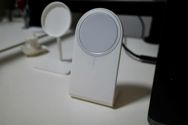 Socle chargeur MagSafe pour iPhone