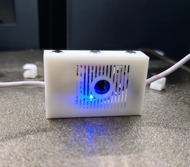 DS18B20 Temperature Sensor Case with Magnets and Cable Management.