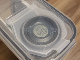 Hygrometer spacer for the filament dry storage