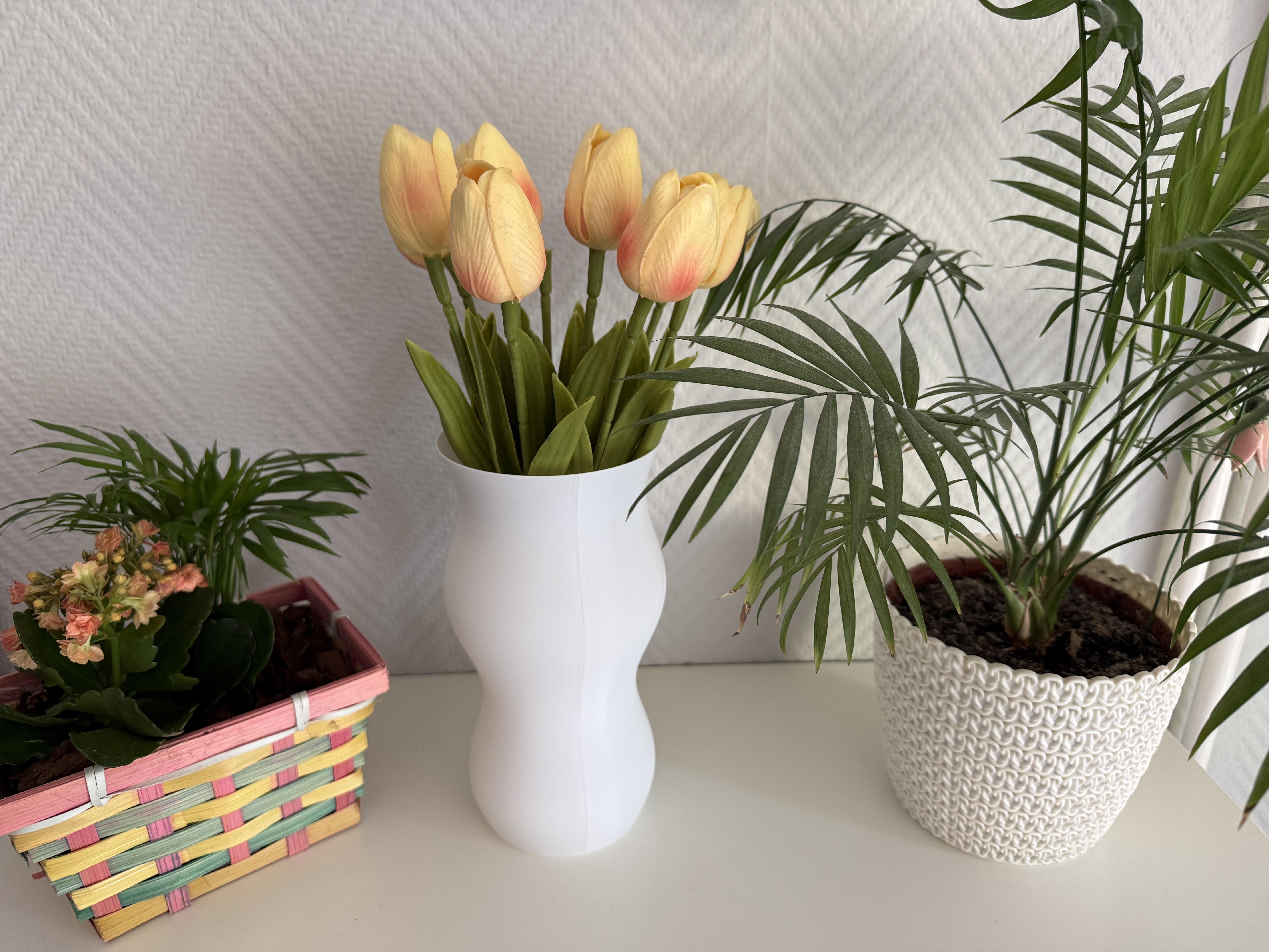 Miniatura 1 do modelo 3D Customizable Parametric Organic Voronoi Vase