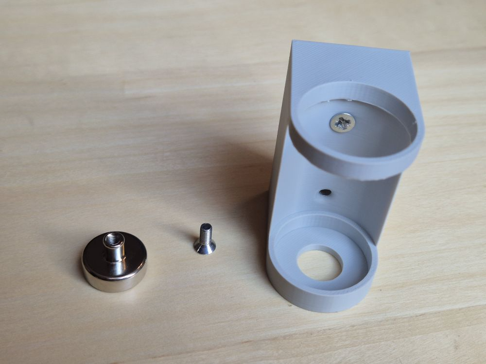 Magnetic hanger for Suppressor Tiger B&T 1/2"-28