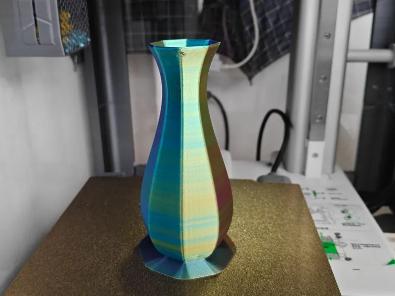 Stunning Tricolor Vase 