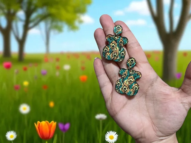 Pendientes oso estampado pavo real