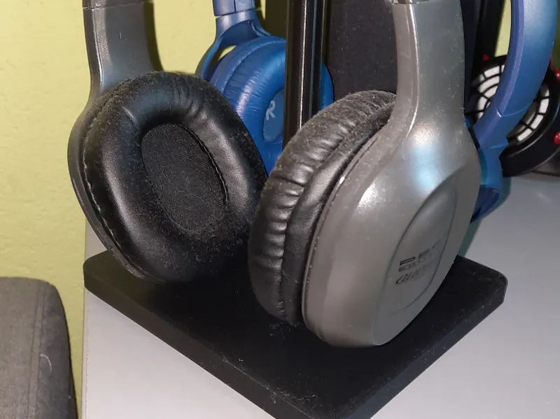 headphone holder for 2 headphones