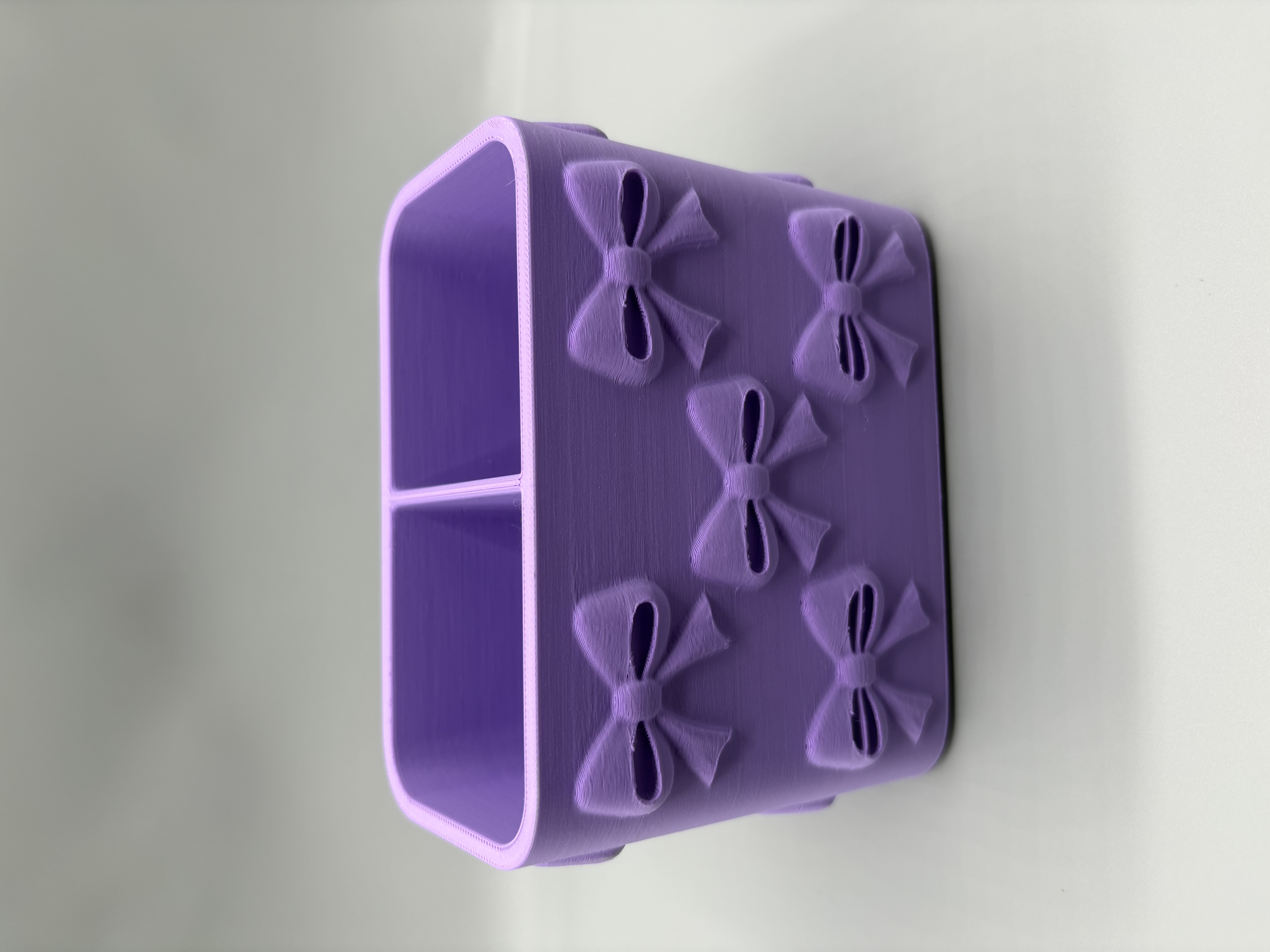 Organizador de escritorio con moño — imagen 3 de impresión 3D