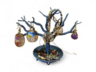 jewelry hanger in a wooden shape (Jewelery tree)
