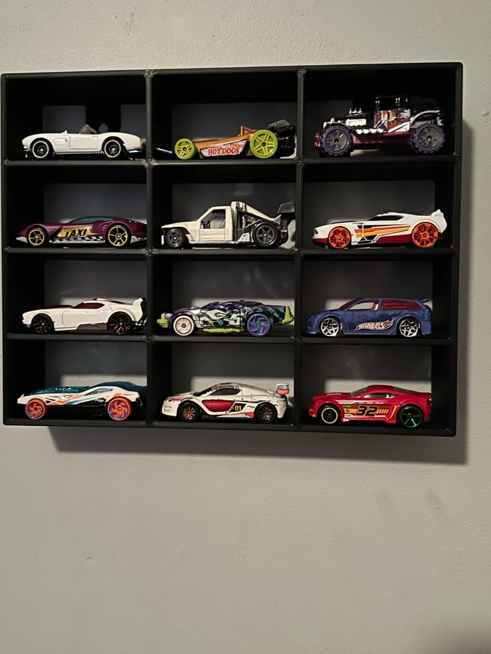 Hot Wheels Wall Mount Display by Lily Flynn Co. MakerWorld