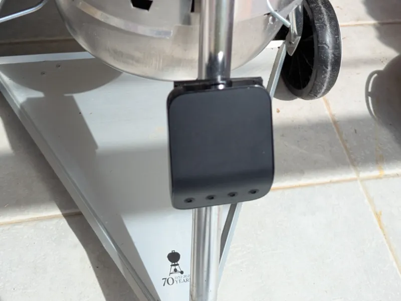 Weber Connect Grill thermometer support