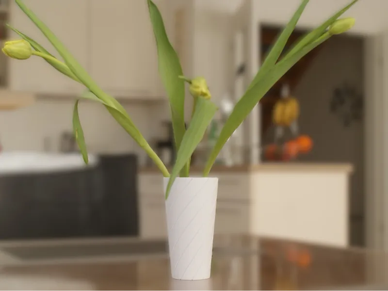 Vase mit spiralförmigem Muster