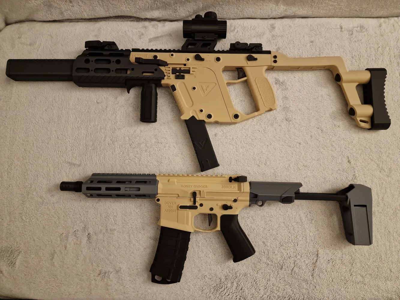 تمثال مزخرف تحت عنوان سلاح قابل للجمع، تصميم خاص