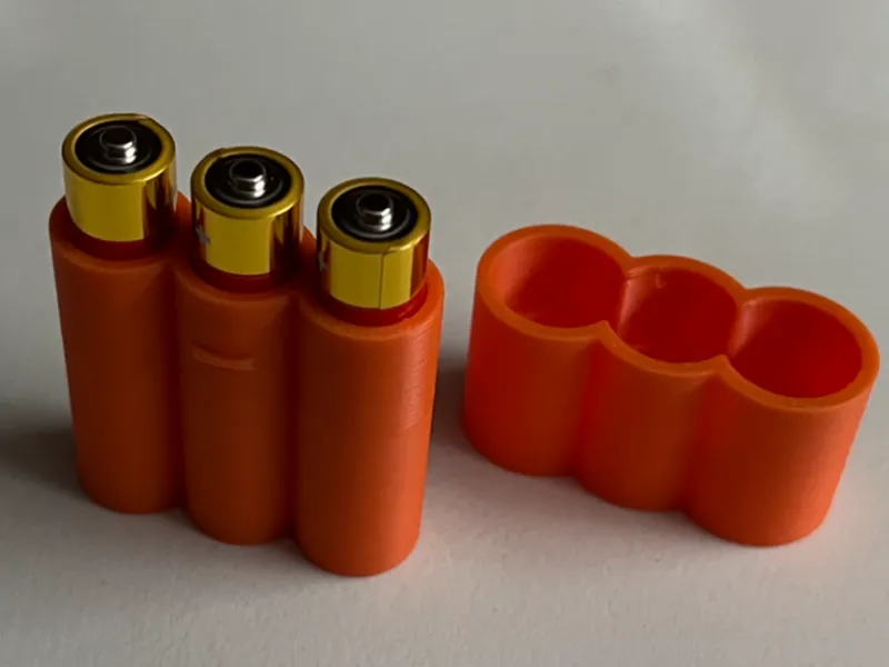 3x AAA Travel Battery Holder v2