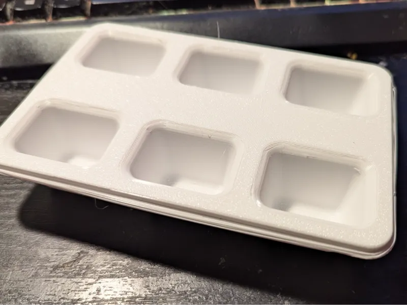 6 Cube Ice Cube Tray