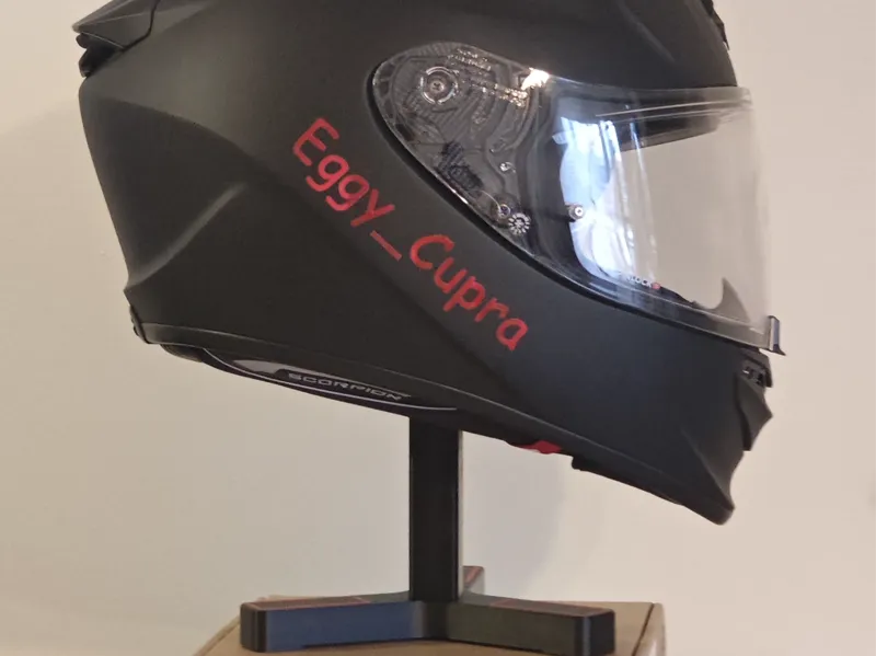 Tabletop helmet holder