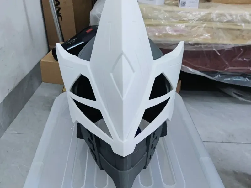 黑犀铠甲头盔 可穿戴