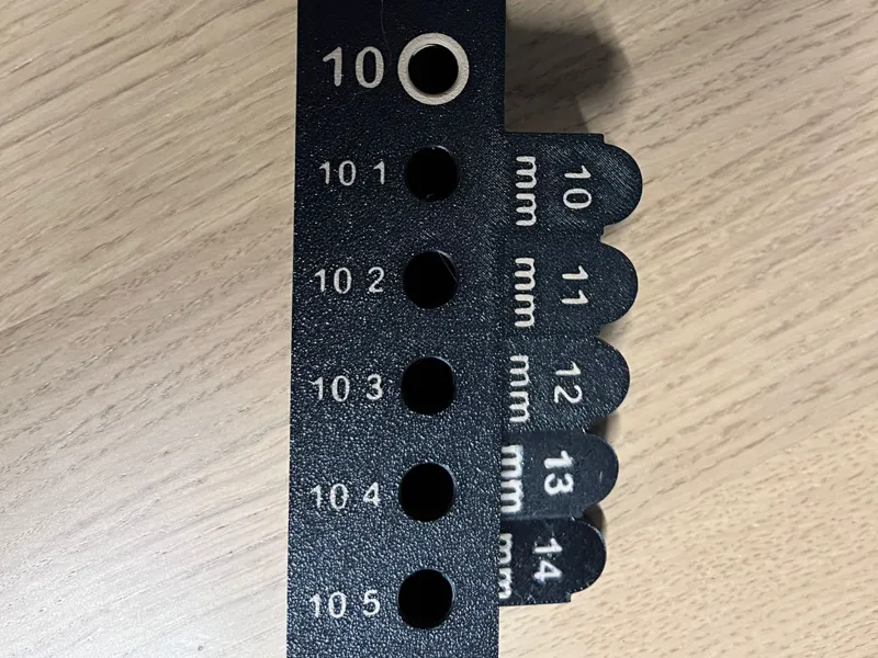 Hole template - 2 till 14 mm - with 0.1mm steps