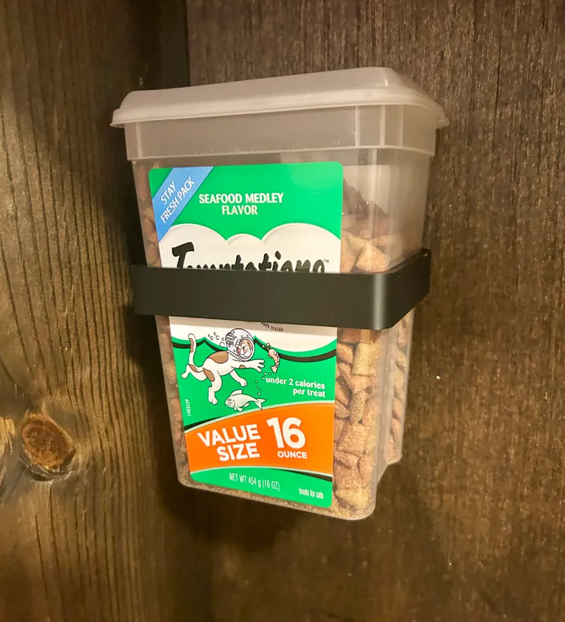 Temptations Cat Treats Holder (16 oz)