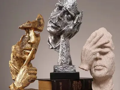 Abstract Art Sculpture Decoration - Do Not Look