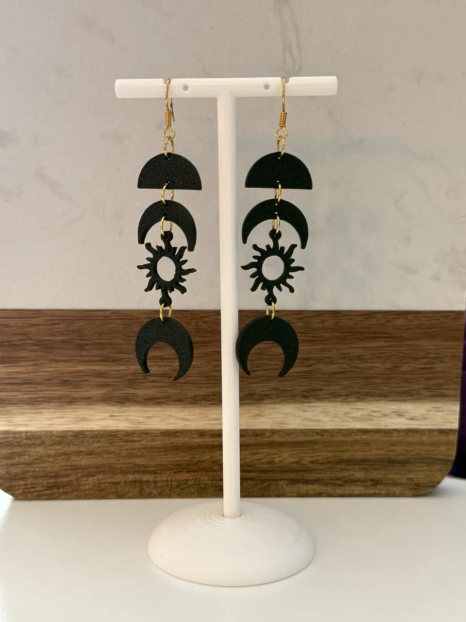 Earring Display view 3