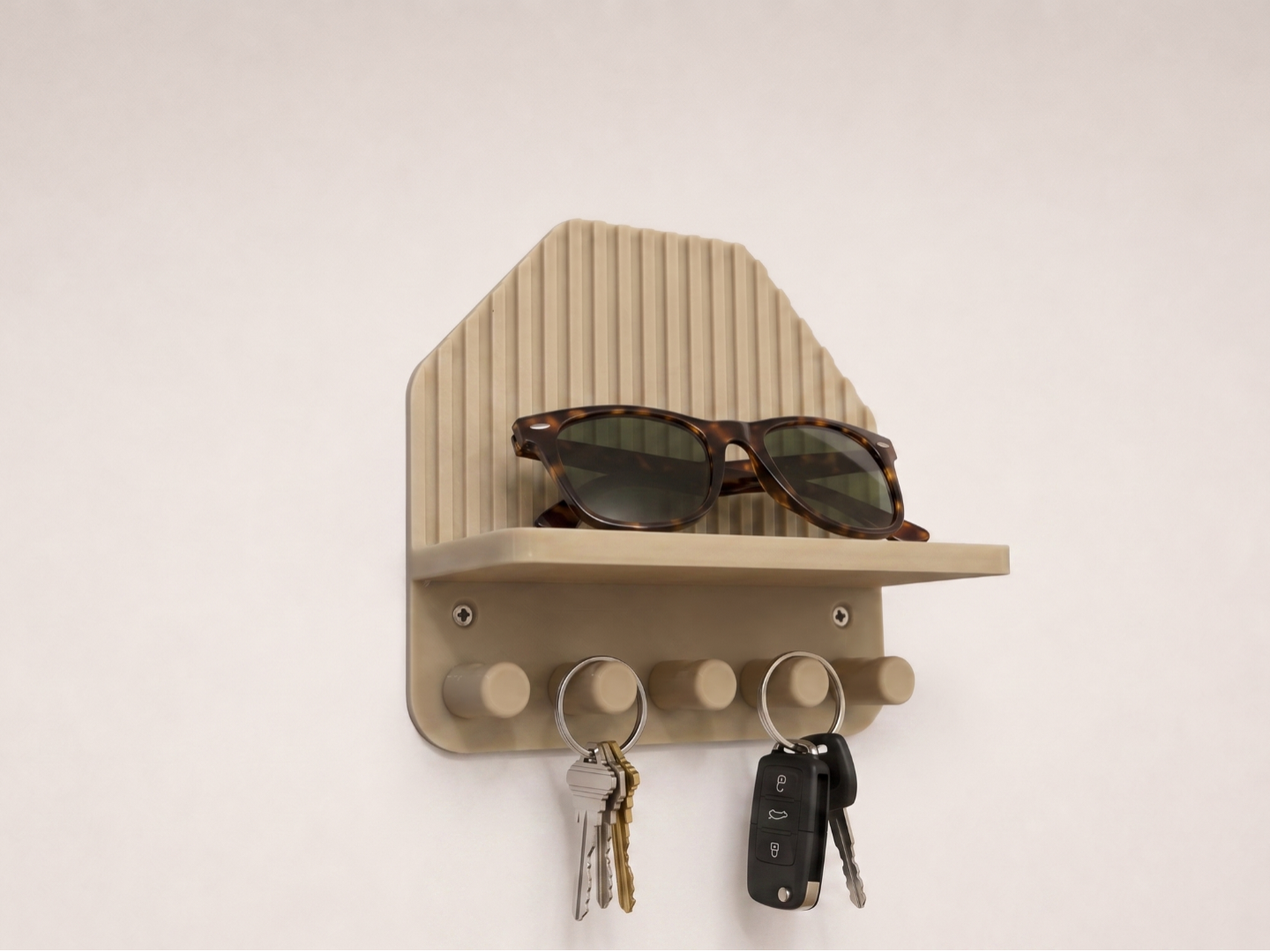 Key hanger with tray
