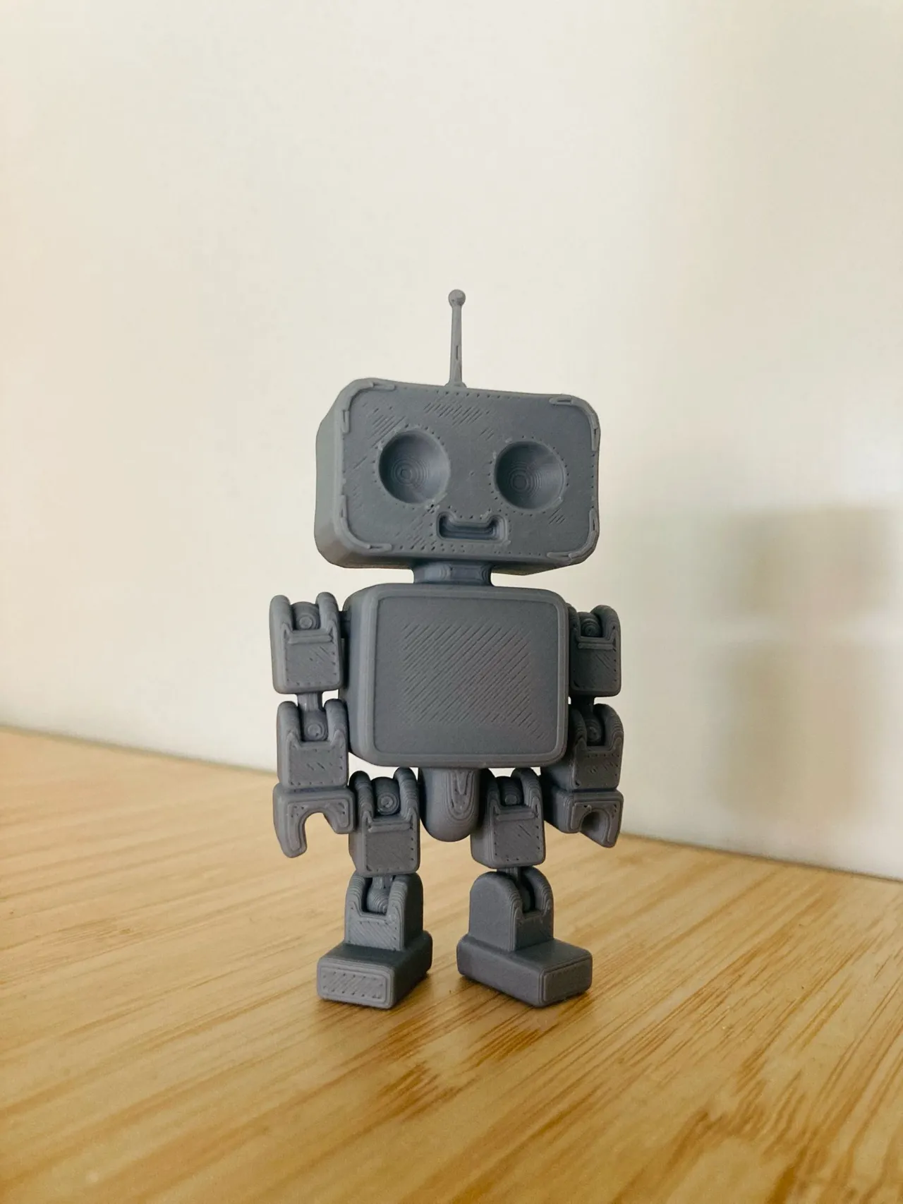 Cute Articulated Robot Print-in-Place view 2