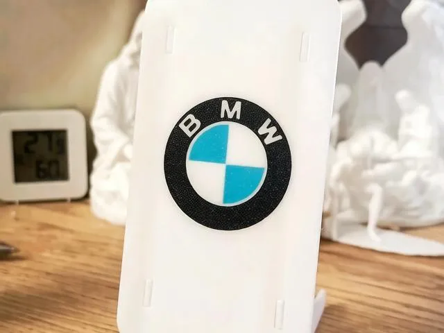 BMW_smartphone_holder