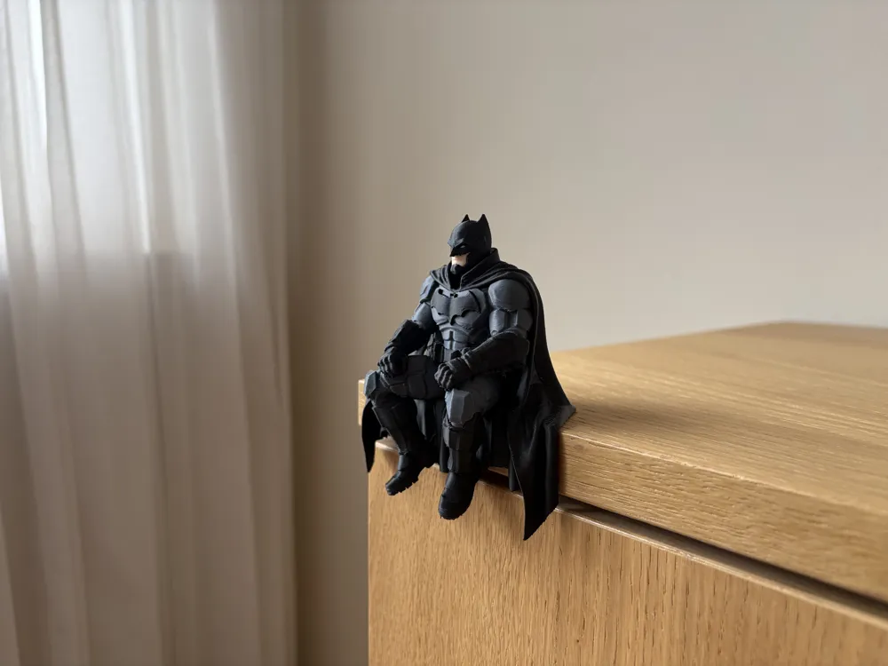 Batman Sitting on Shelf | AMS & Single Color - Free 3D Print Model ...