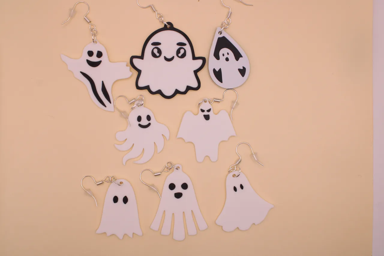 Halloween Earrings pt 12 - Ghost view 2