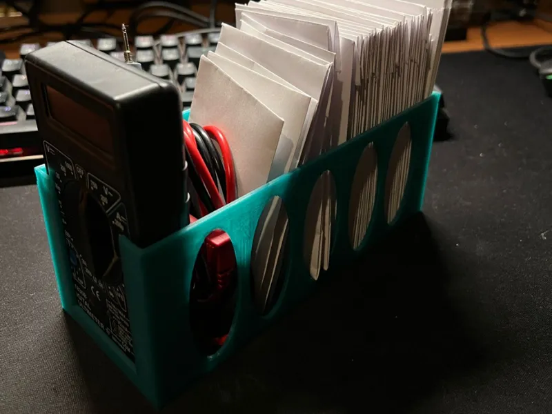 Electronic component organizer