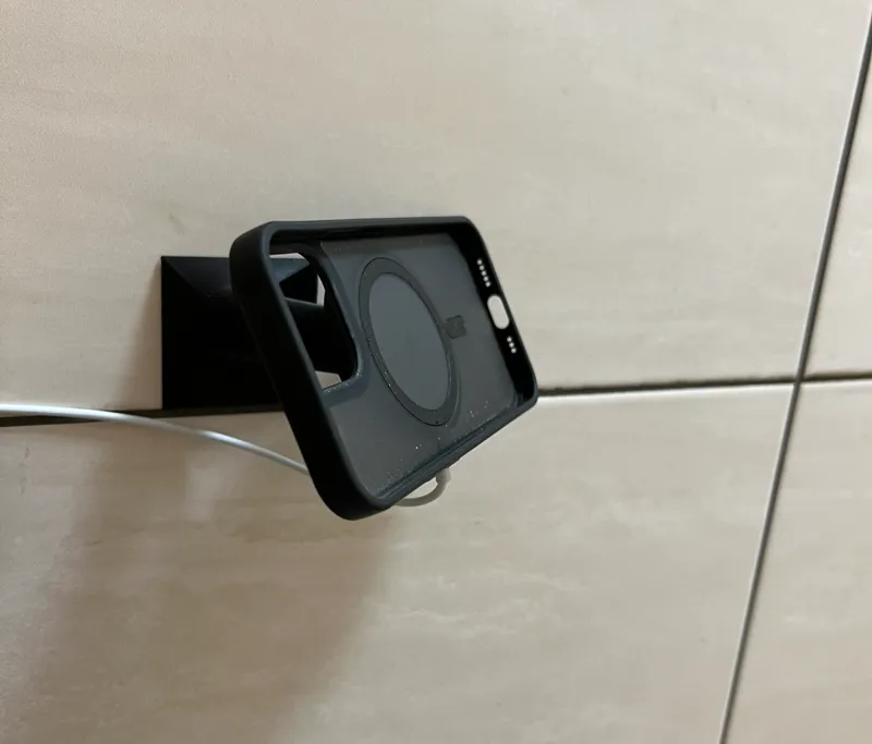 Magsafe Wall mount obliquely