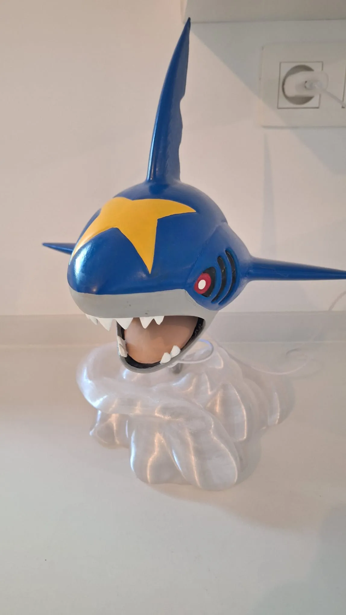 sharpedo XL desktop light view 3