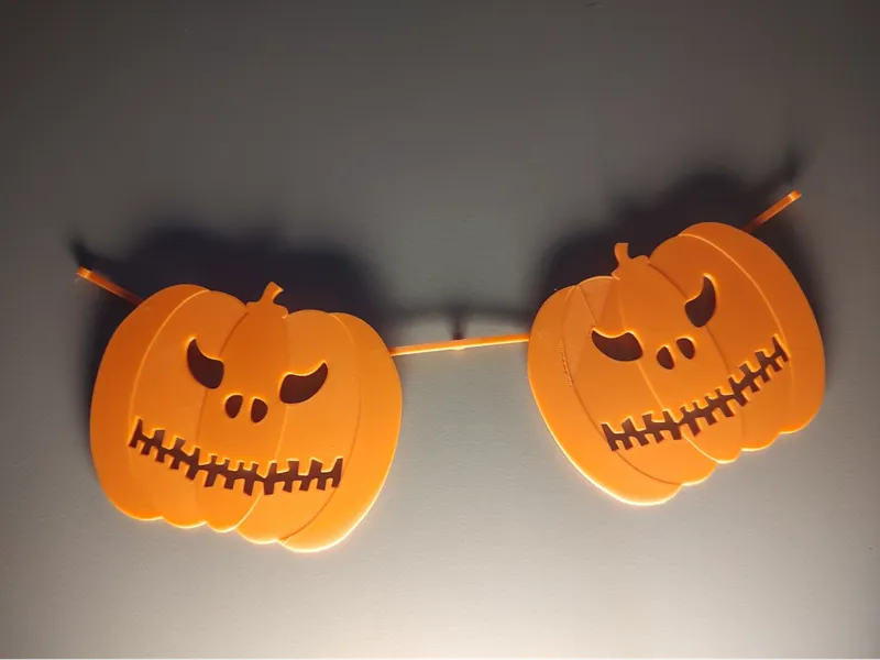 Jack o' Lantern pumpkin garland hanging decoration