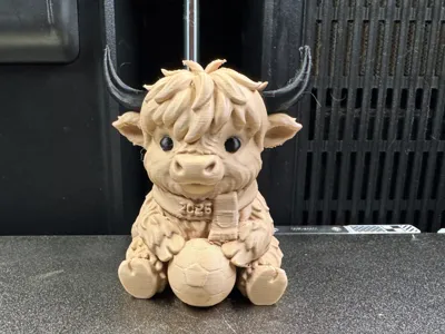 Match Day Highland Cow – Ready for the Finals