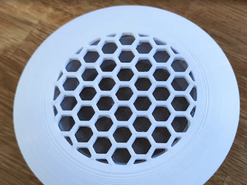Ventilation grille 100mm with protection