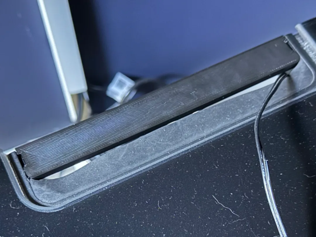 Cache-câbles pour meuble TV Ikea Besta