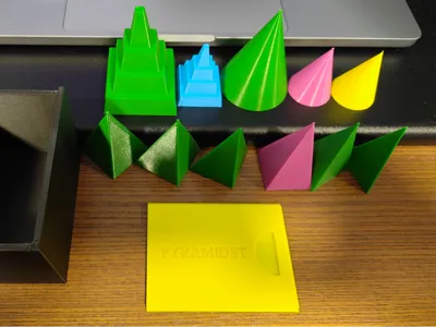 Pyramidst packing puzzle