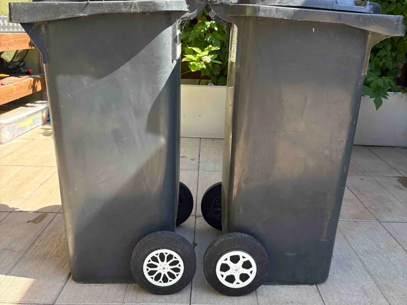 wheel cover for trash can
