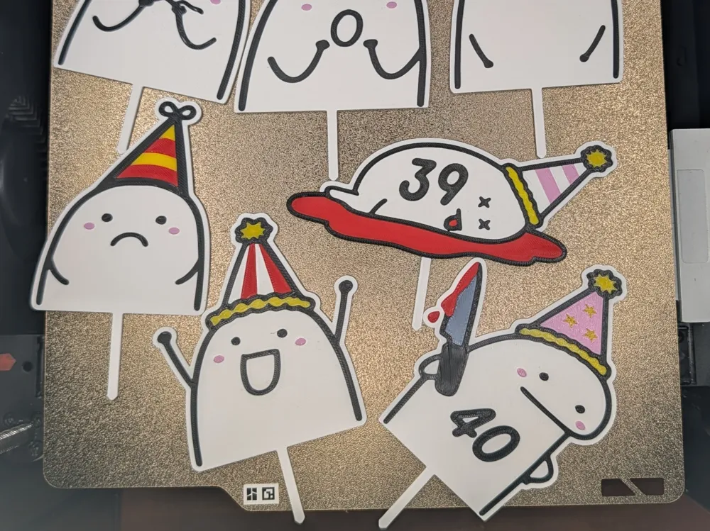 Soporte: Flork Birthday Cake Toppers – Customizable Numbers. Referencia del modelo original.
