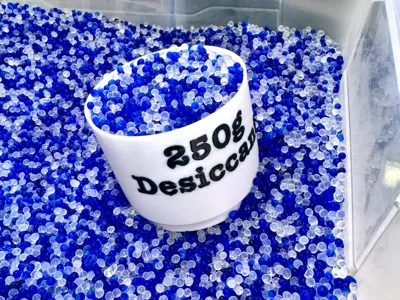 Calibrated Desiccant Measuring Scoops (Stacking)