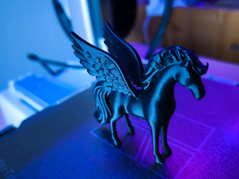Pferd mit Flügeln, bekannt unter Pegasus