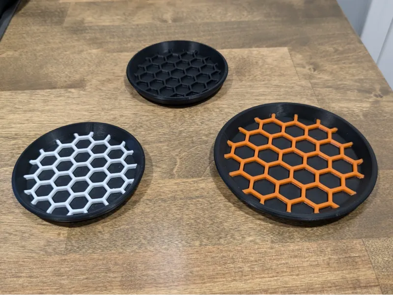 Coaster with Drip Containment (Hex Pattern)