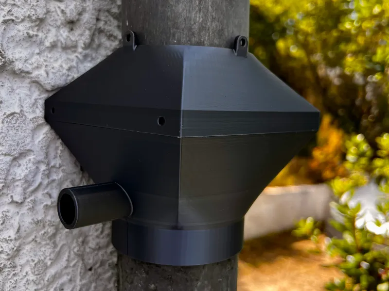 Connecteur récupérateur d'eau de gouttière