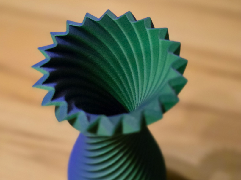 Gedrehte Spiral-Vase