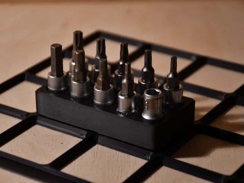Universal Holder for 1/4" Sockets - Gridfinity 