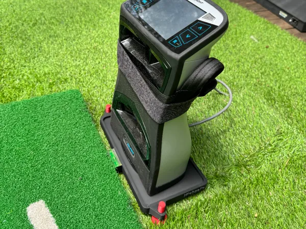 Support pour lanceur de balles golf GCQuad
