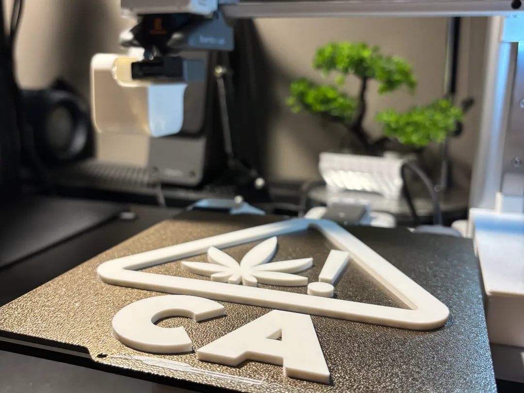 Logo cannabis "Cali Weed"